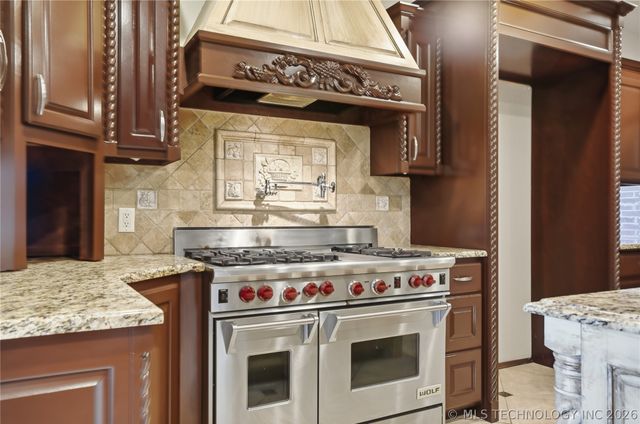 13606 S 261st East Avenue, Coweta, OK 74429