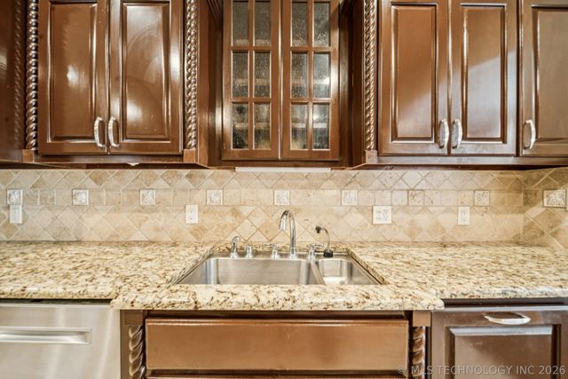 13606 S 261st East Avenue, Coweta, OK 74429