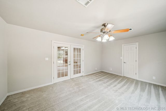 13606 S 261st East Avenue, Coweta, OK 74429