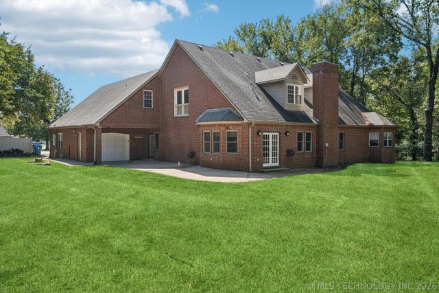 13606 S 261st East Avenue, Coweta, OK 74429