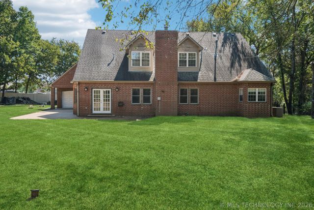 13606 S 261st East Avenue, Coweta, OK 74429