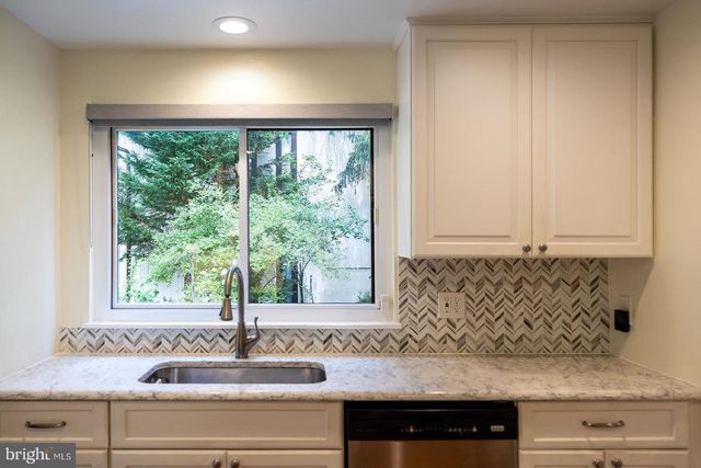 5620 MIRRORLIGHT PL, Columbia, MD 21045