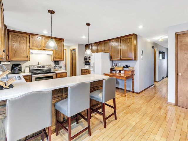 240 SCOUT WAY, De Pere, WI 54115