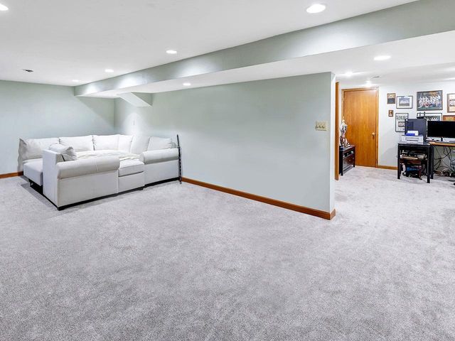 240 SCOUT WAY, De Pere, WI 54115