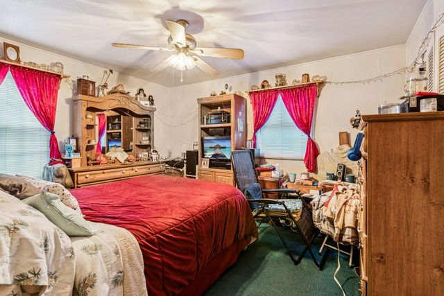 820 S Pine Street, Streamwood, IL 60107