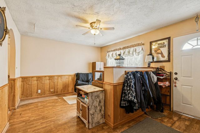 820 S Pine Street, Streamwood, IL 60107