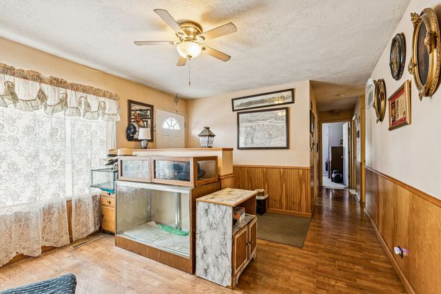 820 S Pine Street, Streamwood, IL 60107