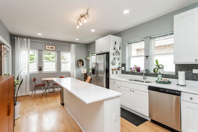 2311 Scoville Avenue, Berwyn, IL 60402