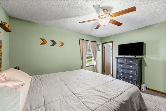 507 W CAMBRIDGE Road, Belton, MO 64012