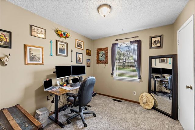507 W CAMBRIDGE Road, Belton, MO 64012