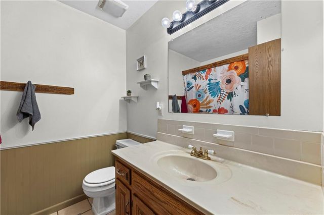 507 W CAMBRIDGE Road, Belton, MO 64012