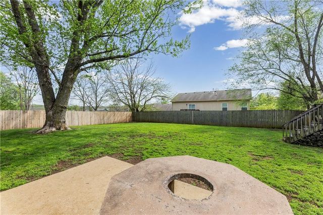 507 W CAMBRIDGE Road, Belton, MO 64012