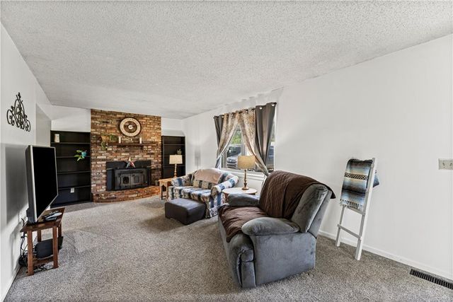 507 W CAMBRIDGE Road, Belton, MO 64012