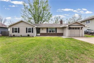 507 W CAMBRIDGE Road, Belton, MO 64012