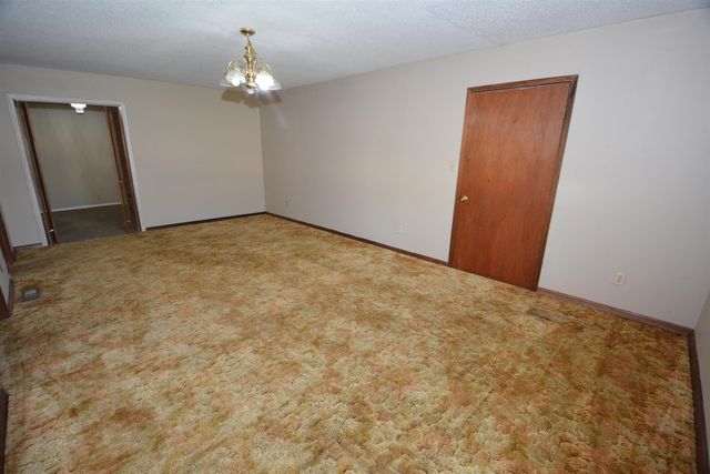 216 N Blankenship Rd, Udall, KS 67146