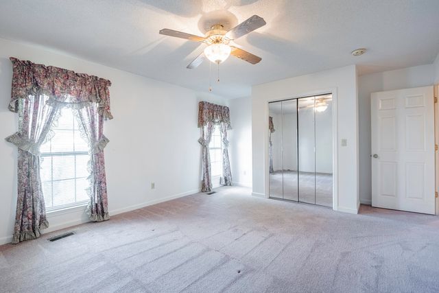 33 Joy Ann Circle, Rossville, GA 30741