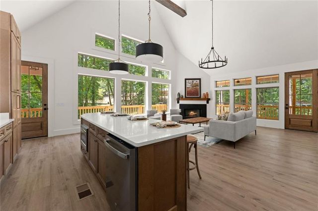 192 Browns Point, Dawsonville, GA 30534