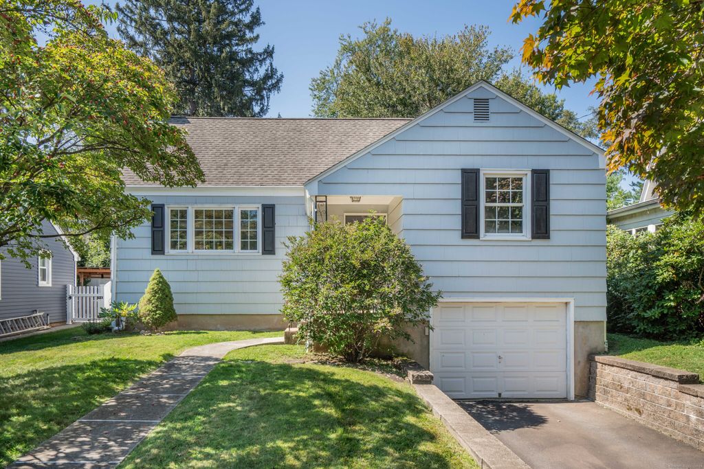 95 Clifton Avenue, West Hartford, CT 06107
