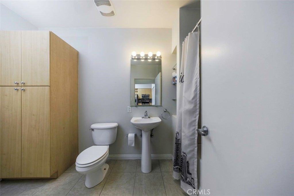 Image 13 of property listing at 388 E Ocean Boulevard 1415, Long Beach, CA 90802