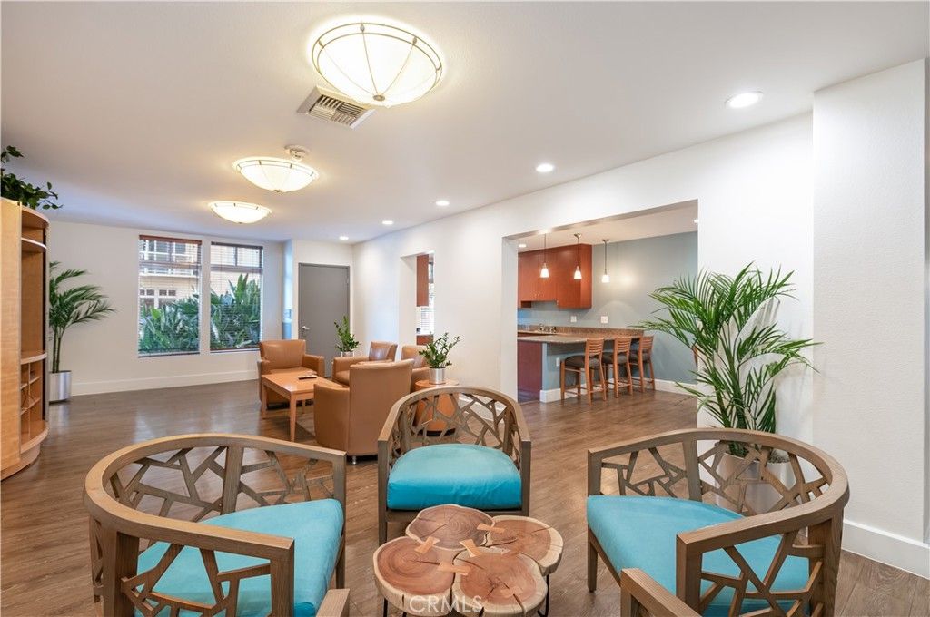 Image 27 of property listing at 388 E Ocean Boulevard 1415, Long Beach, CA 90802