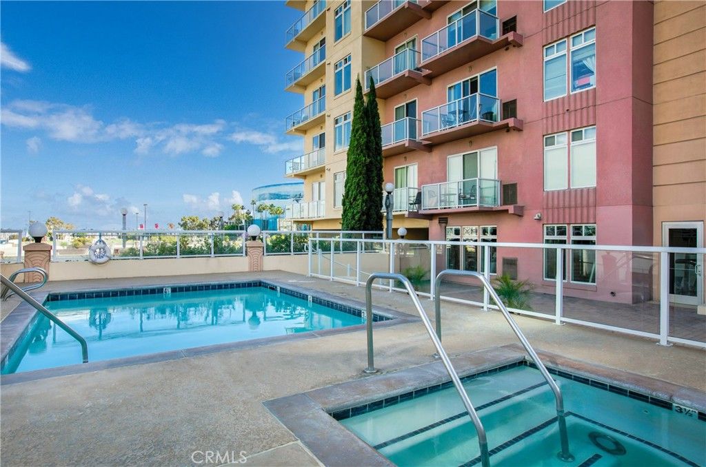 Image 32 of property listing at 388 E Ocean Boulevard 1415, Long Beach, CA 90802