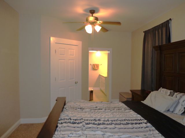 181 Washington Ave, Camden, TN 38320