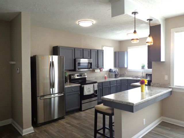 181 Washington Ave, Camden, TN 38320