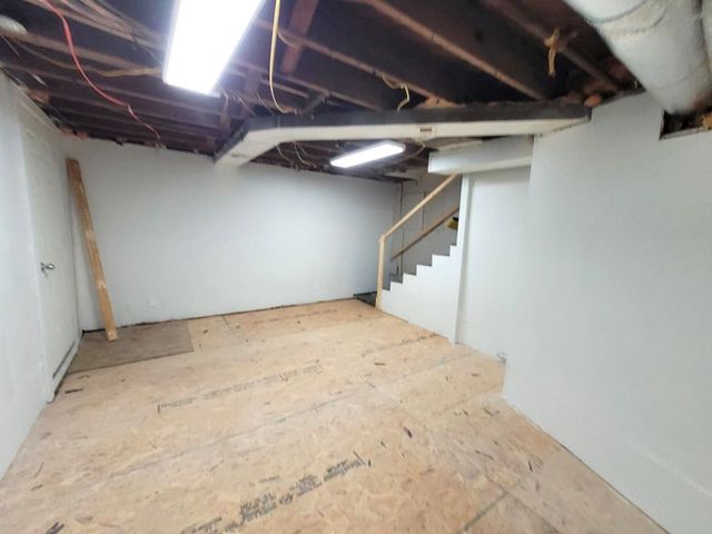 181 Washington Ave, Camden, TN 38320