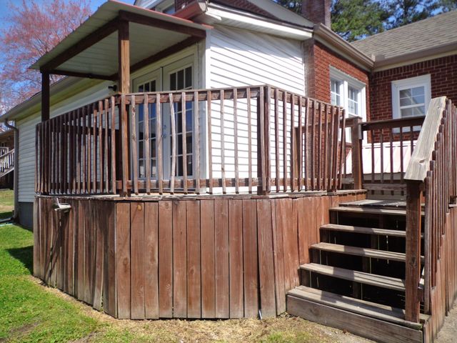 181 Washington Ave, Camden, TN 38320