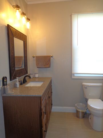 181 Washington Ave, Camden, TN 38320