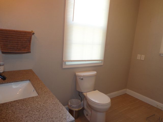 181 Washington Ave, Camden, TN 38320