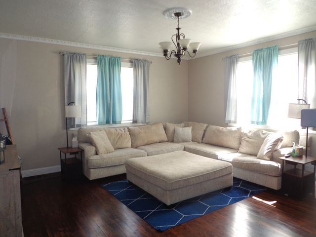 181 Washington Ave, Camden, TN 38320