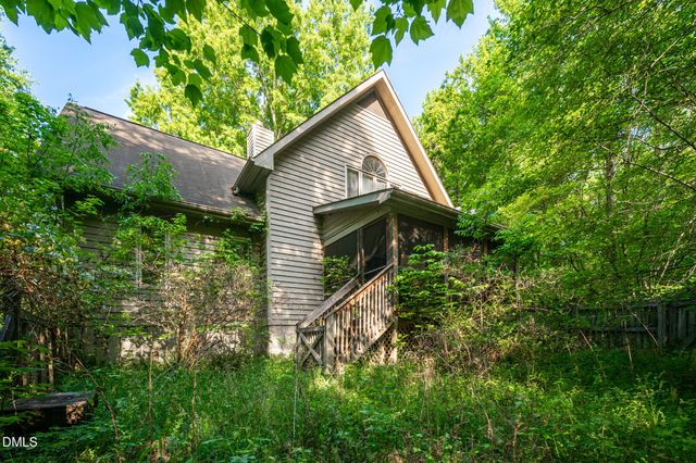 8901 Art Road, Cedar Grove, NC 27231