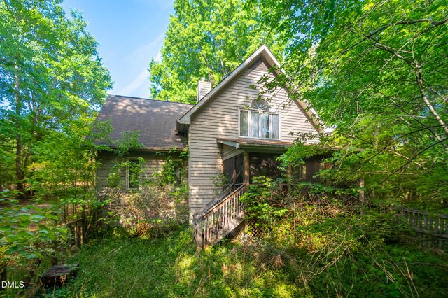 8901 Art Road, Cedar Grove, NC 27231