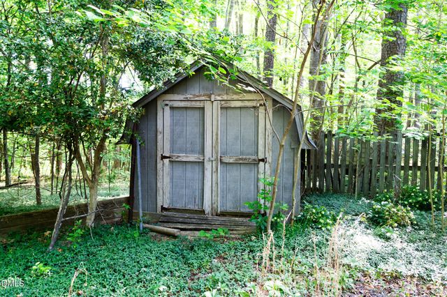 8901 Art Road, Cedar Grove, NC 27231