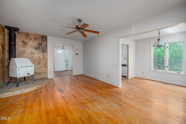 8901 Art Road, Cedar Grove, NC 27231