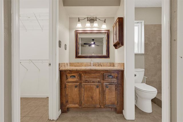 10010 Lost Pine Drive, Baytown, TX 77521