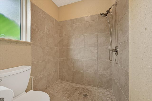 10010 Lost Pine Drive, Baytown, TX 77521