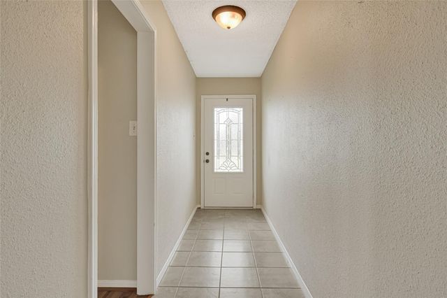 10010 Lost Pine Drive, Baytown, TX 77521