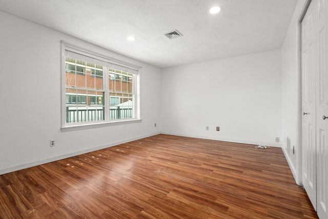 24 South St 4, Medford, MA 02155