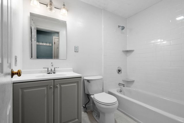24 South St 4, Medford, MA 02155