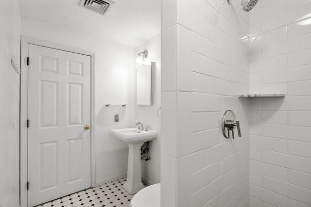24 South St 4, Medford, MA 02155