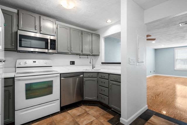 24 South St 4, Medford, MA 02155