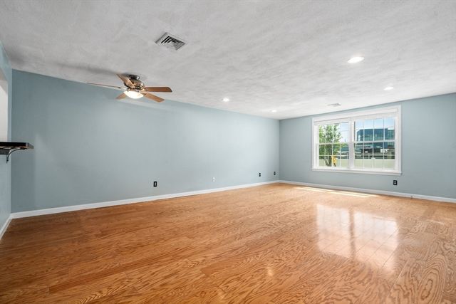 24 South St 4, Medford, MA 02155