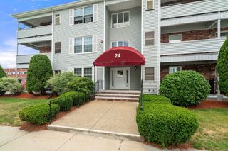 24 South St 4, Medford, MA 02155