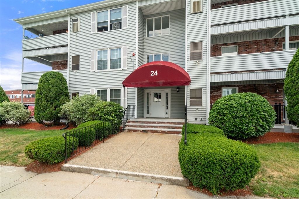 24 South St 4, Medford, MA 02155