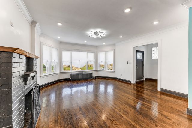 9431 S Vernon Avenue, Chicago, IL 60619