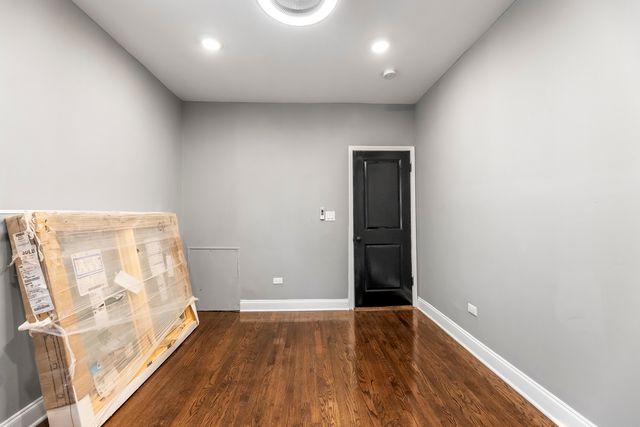 9431 S Vernon Avenue, Chicago, IL 60619
