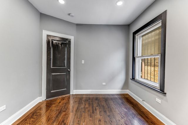 9431 S Vernon Avenue, Chicago, IL 60619