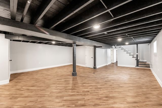 9431 S Vernon Avenue, Chicago, IL 60619